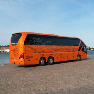 Orange buss